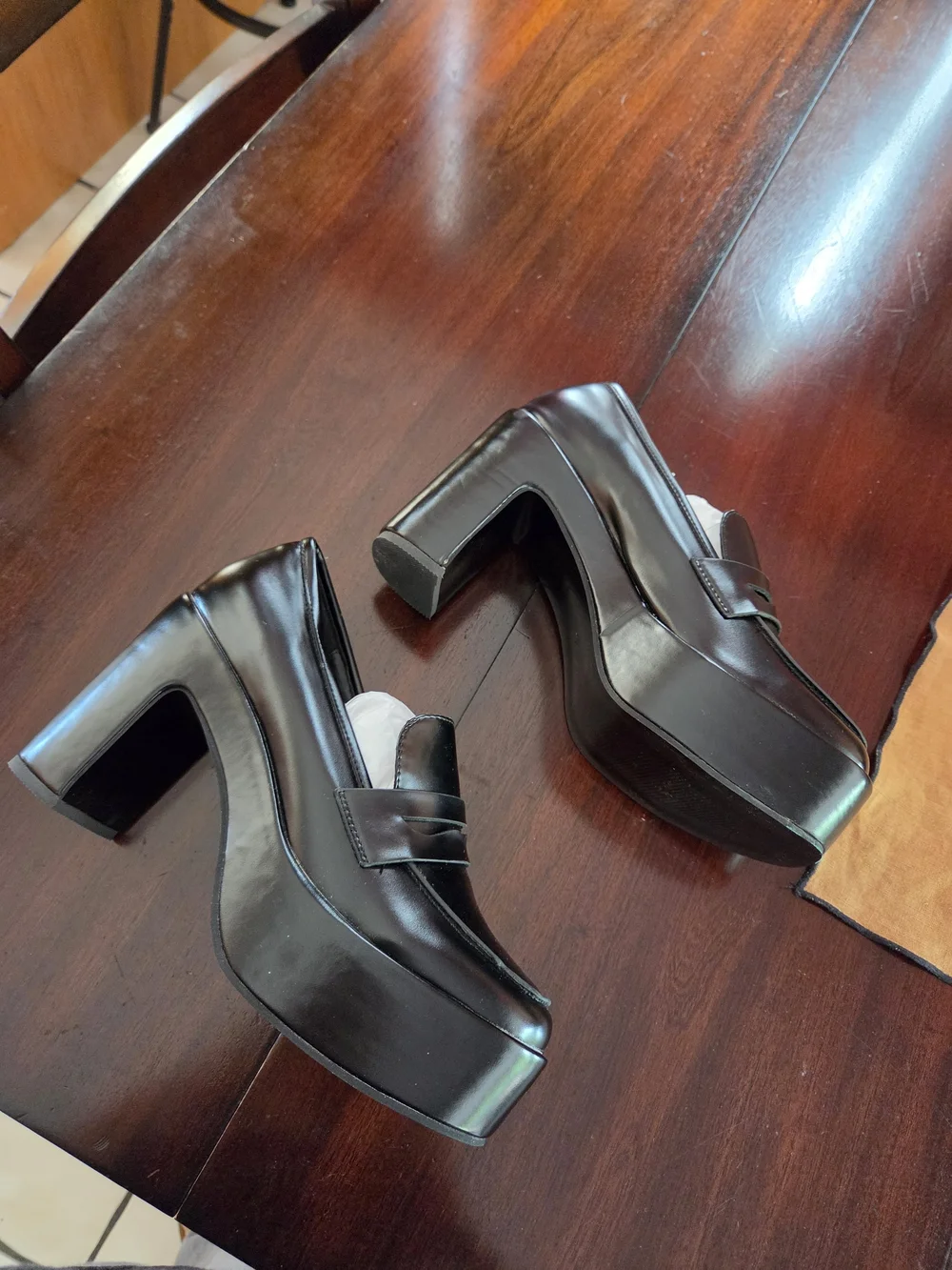 F5J Black Patent Platform Loafer Heels